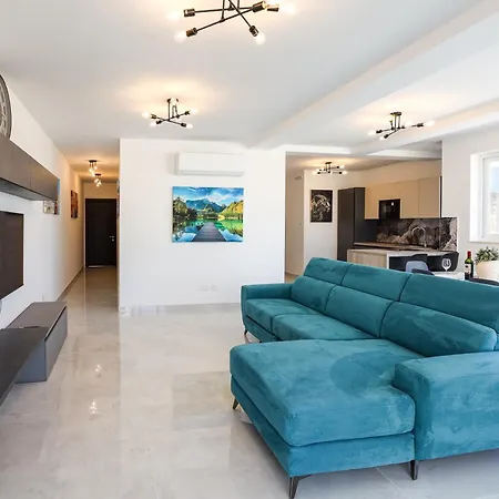 Bright 3-bedroom With Sea Views& Terrace * 세인트폴스베이