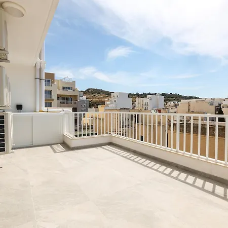 아파트 Bright 3-bedroom With Sea Views& Terrace *